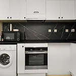 Bay Central Modern Studio