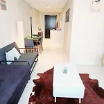 Sky-High Comfort, 1Br In Carson Tower, Damac Hills
