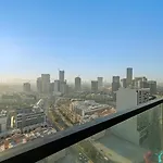 Stylish 1Br W Skyline Views & Balcony