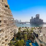 Sea View 2Bdr Apartment, Pool And Beach Access