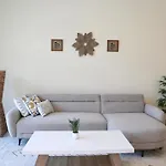 Nivis Find- Luxury & Spacious 1 Bhk 10 Mins Away From Dubai Mall