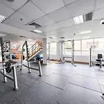Luxurious 2 Bed Waterfront Living At Marina Quays
