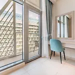 1Br Near Atlantis & Nakheel Mall, Steps From Palm Viewing Deck, Seven Hotel & Apartment, Palm Jumeirah By Deluxe Holiday Homes