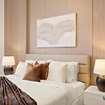 Portside Bliss In La Sirene 1 Bedroom With Seaport View