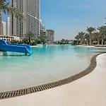 Skyline Vista 3-Bedroom Haven With Lagoon Retreat