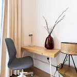 Central 1Br In Marina With Private Terrace & Pool