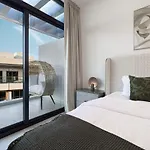 Crowned Luxe 2Bed Jvc
