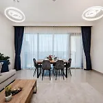 Luxe Sky Living With A View Harbour