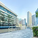Relaxing Marina View Stay, Walk To Beach & Mall - 27Ab07