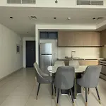 Tick - Burj Crown Luxury 2Br W Balcony & Pool View