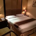 London Suites Hotel