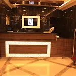 Montreal Naif Hotel