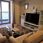 Yanjoon Holiday Homes - Princess Tower Apartments