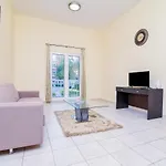 Oyo Home 163 Discovery Garden City View