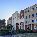 Oyo Home 163 Discovery Garden City View