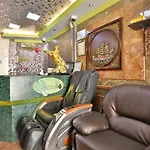 OYO 261 Remas Hotel Apartment