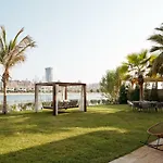 Fantastay Villa With Private Beach - Palm Jumeirah