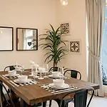 Higuests - Designer Apt With Panoramic View Near Burj Khalifa