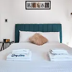 Stay Here - Dubai Marina 2 Bedroom Silverene Tower