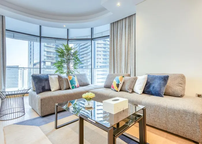 Rh- A Stylish Home Away From Home, Spacious 02 Bedroom Near Dubai Mall