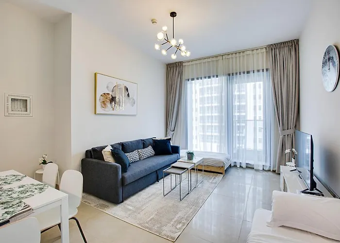 1Bd Apt In Sparkle Tower By Swarovsky Big Capacity