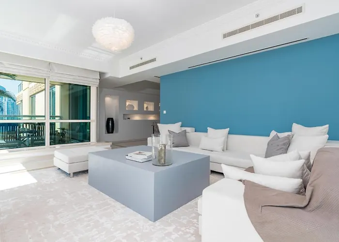 Dubai Marina - Opulent 3 Bedroom Apartment