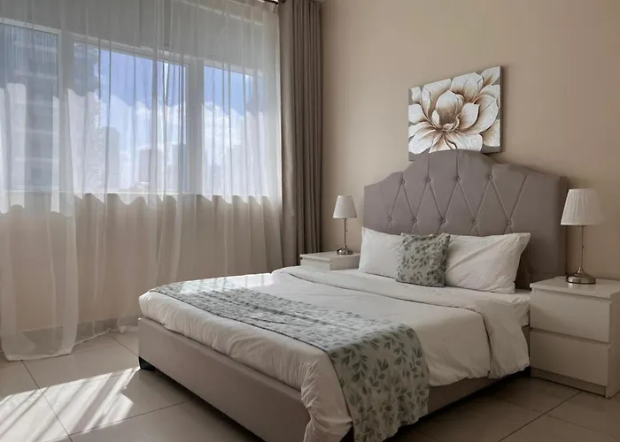 Two Continents Holiday Homes - Two Steps To Marina Walk