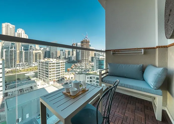 Higuests - Designer Studio In Dubai Marina With Amazing Views