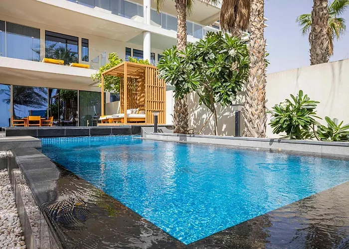 FIVE Palm Beach Villa- Platinium Dubai