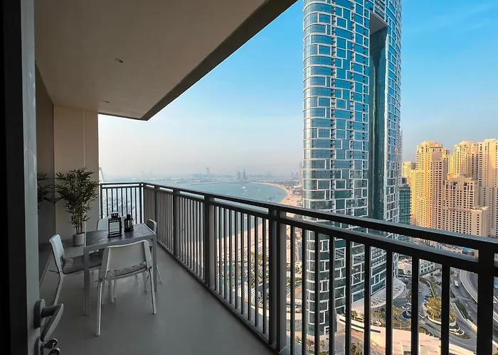 Plush Homes - Panoramic Beach View Chic 2 Bedroom In Dubai Marina