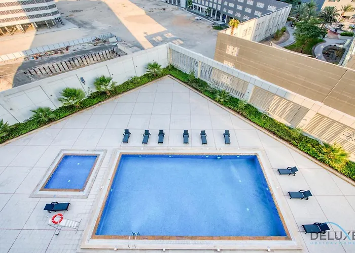 Pleasant Studio At Safir Tower 1 Business Bay By Deluxe Holiday Homes