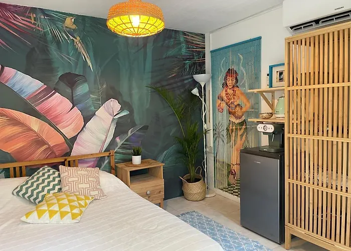 Tropicana Guestroom 7 Min Walk From The Beach