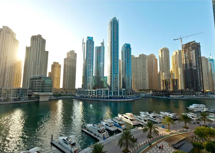 Nice & Comfy 1Br W/ Marina Views / Walk To Beach