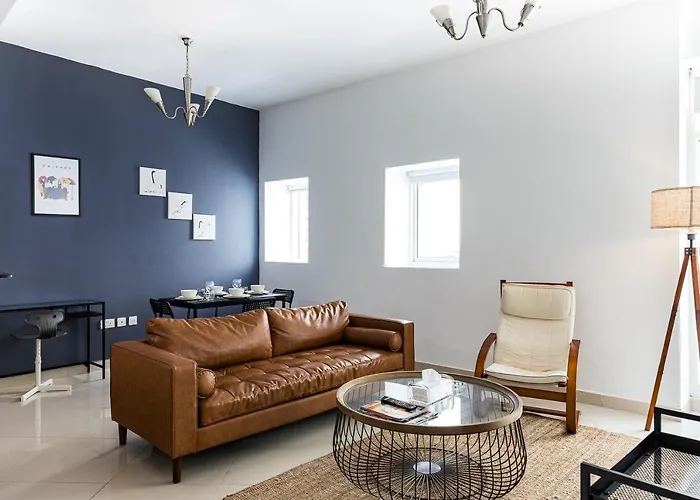V Edition - Tranquil Retreat With Terrace And Epic Marina View