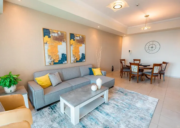 Luxury Churchill Tower- Vast Holidays
