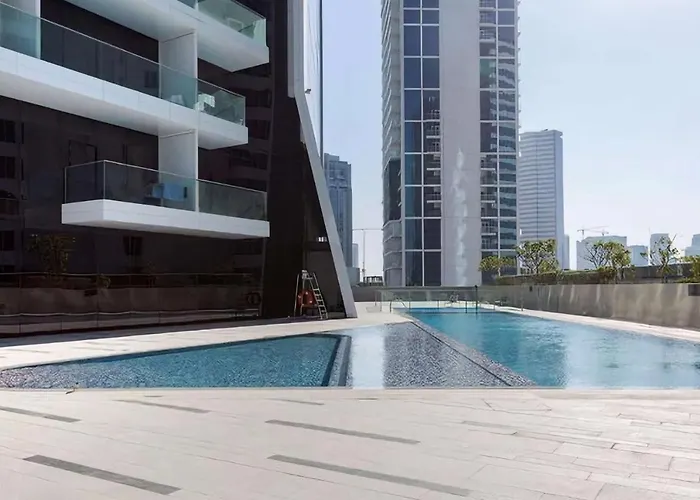 Luxfolio Retreats - Luxury Studio Apartment