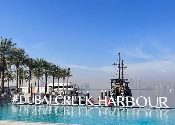 2 Bhk Familly Apartment - Creek Horizon Tower 2