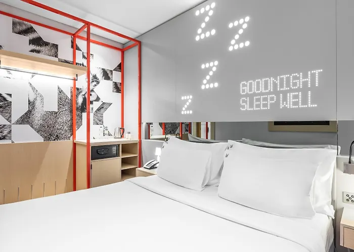 Studio M Arabian Plaza Hotel&Hotel Apartments