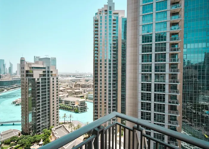 Downtown-High Floor Mesmerizing Fountain View 2Br Chic Apt