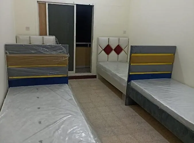 Nuzee Hostel For Girls Only