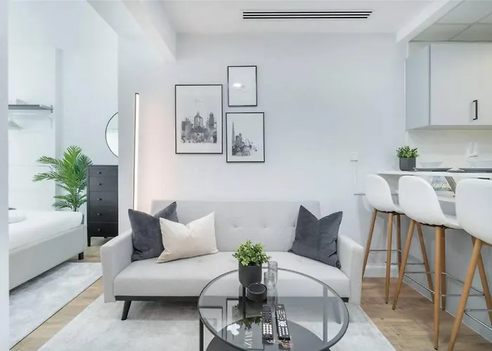 Havn - Studio Apartment In Jlt, With Lake Views