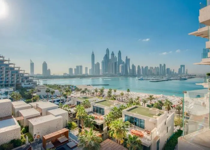 *Five Palm* 2Bdr Private Beach