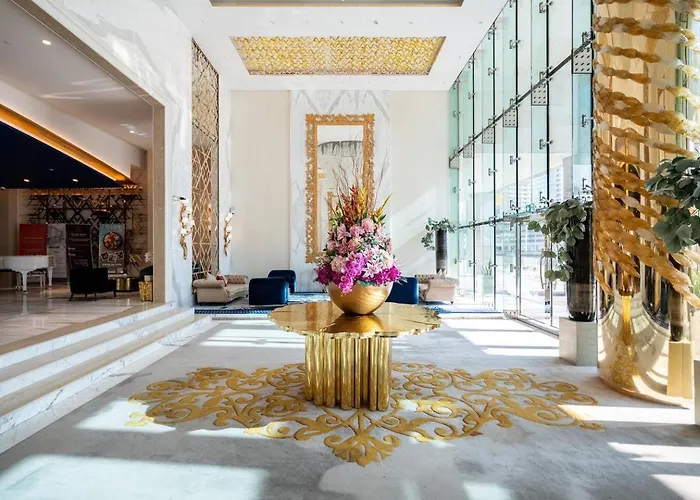 Modern Studio Overlooking Dxb Water Canal