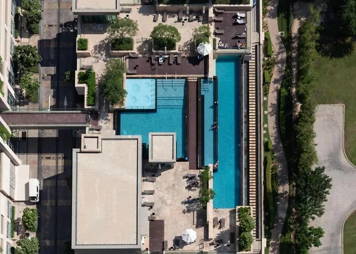 Manzil - 1Br In Fairways West With Golf Course View