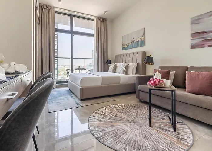 Frank Porter - Majestique Residence 2