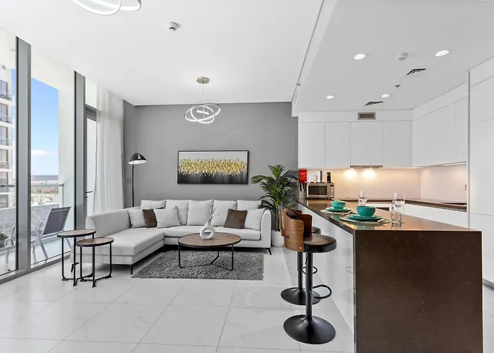 Premium 1-Br With Exquisite Layout In District One