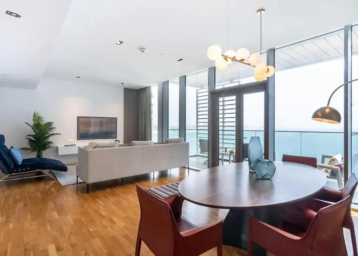Guestready - The Best Bluewaters View