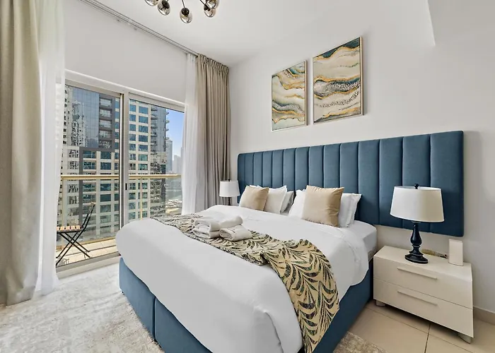 Stonetree - Newly Furnished - Near Metro