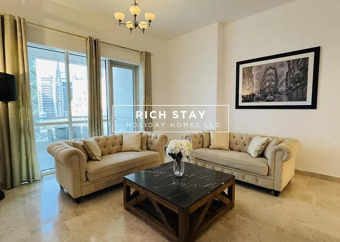 Dubai Marina Canal View 2,5 Bedrooms Apartment