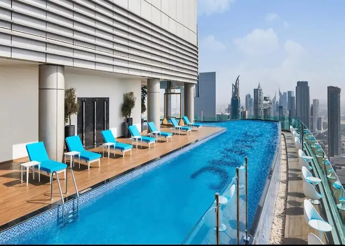62Nd Floor With Stunning Sea Views Infinity Pool Access 2-Bedroom Apartment